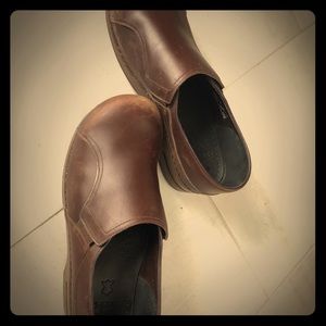 Brown dansko clogs